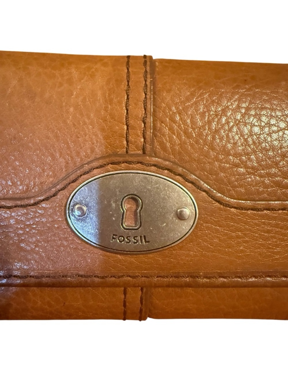 Fossil Brown Leather Trifold Wallet with Keyhole Plaque - Picture 2 of 8